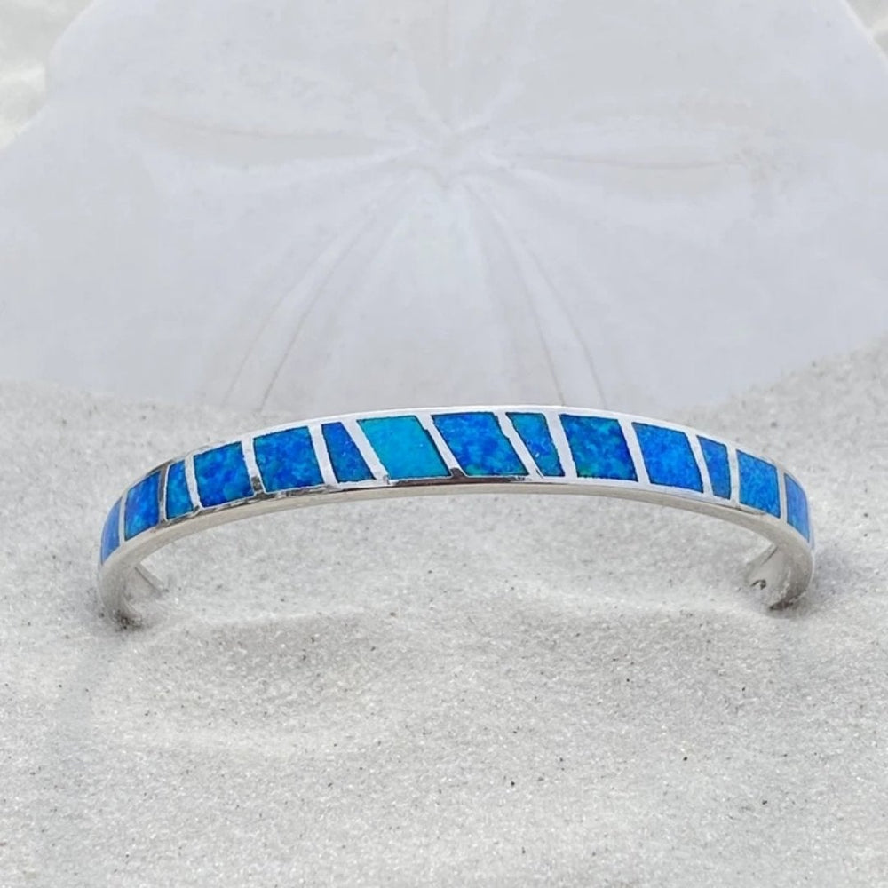 Zilveren armband met blauwe opaalsteen