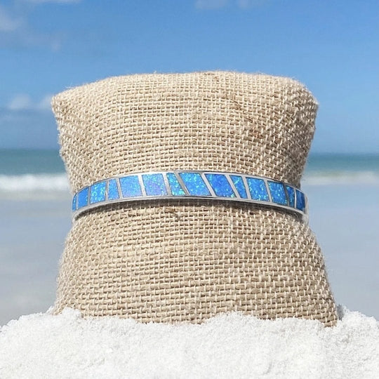 Zilveren armband met blauwe opaalsteen